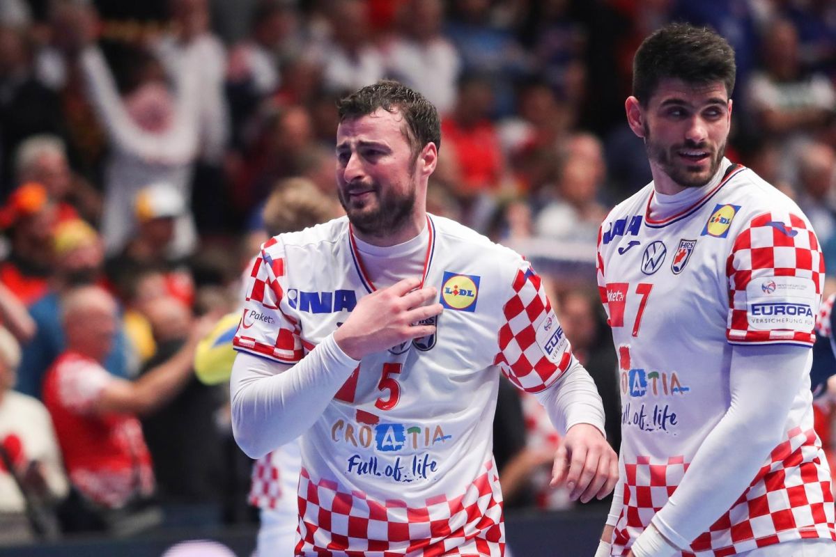 Duvnjak i Mandić plakali na terenu