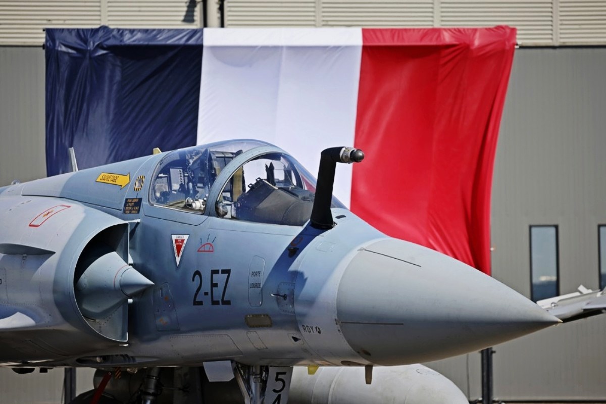 U Ukrajini se srušio francuski vojni avion, objavljena snimka