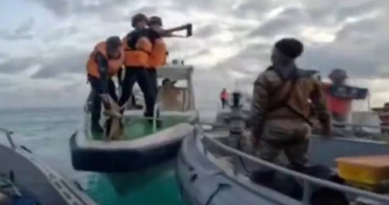VIDEO Kineski mornari napali Filipince mačevima, ovi se branili golim rukama