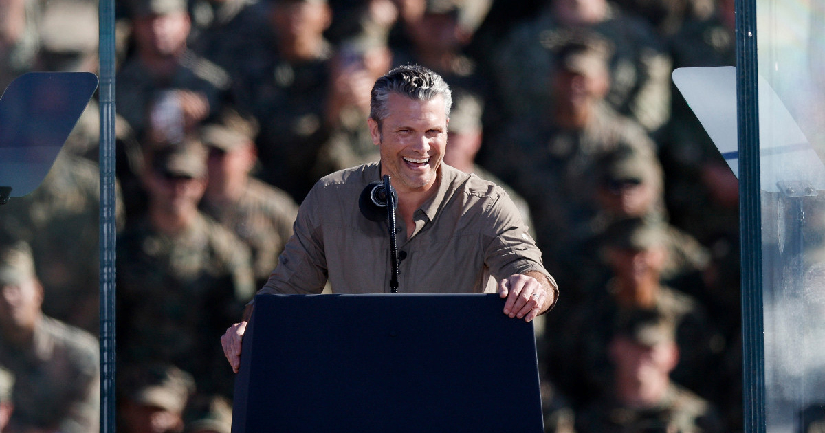 Rastu pozivi na ostavku američkog ministra obrane. "Na tankom je ledu"