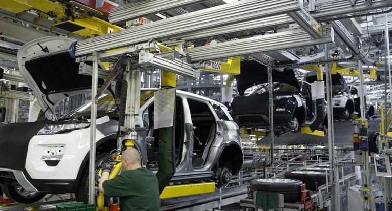 JLR zaustavlja proizvodnju Range Rovera zbog nestašice dijelova