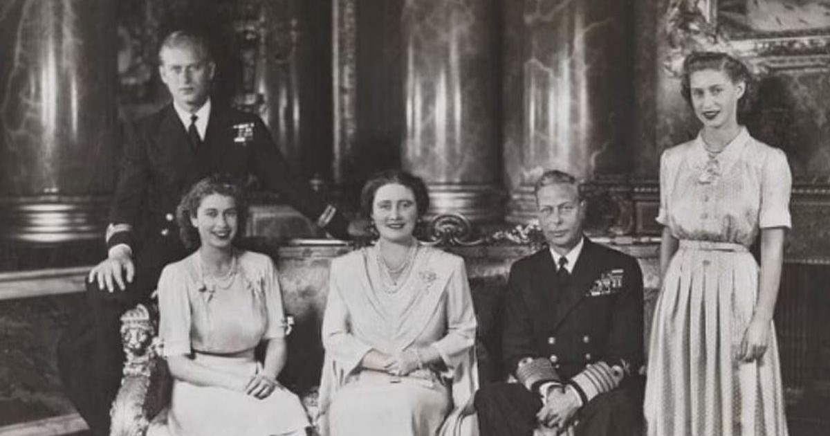 Palača nakon sprovoda objavila dosad neviđene stare fotke kraljice Elizabete