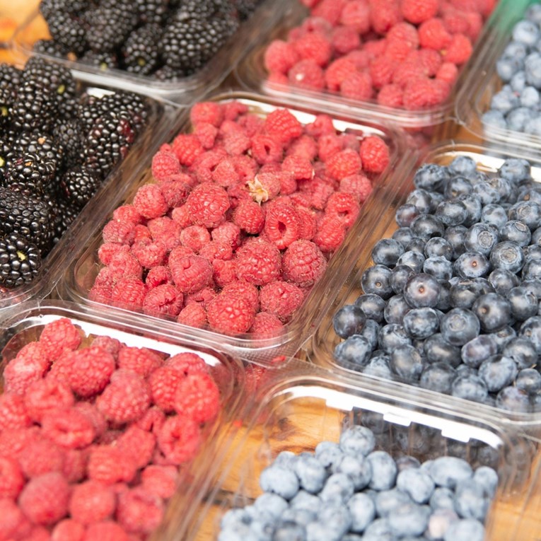 Pet razloga zašto bobičasto voće treba jesti svaki tjedan za cjelokupno zdravlje