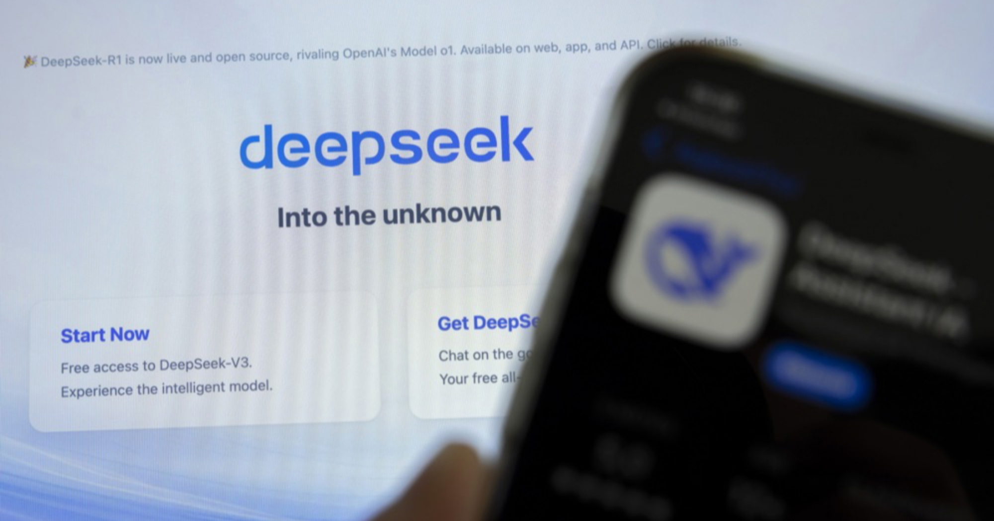 Amerika optužila Kinu za masovno kopiranje američkih AI modela