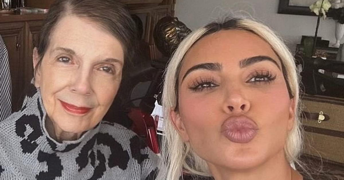 Kim Kardashian napokon (nakon što su je napali) posvetila objavu baki
