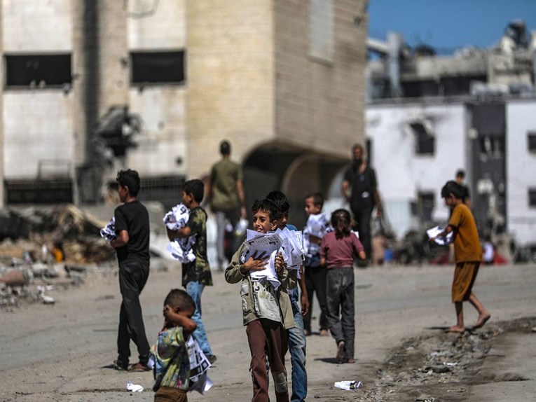 600 tisuća djece u Gazi umjesto u školama, dvije godine uče kako preživjeti rat 