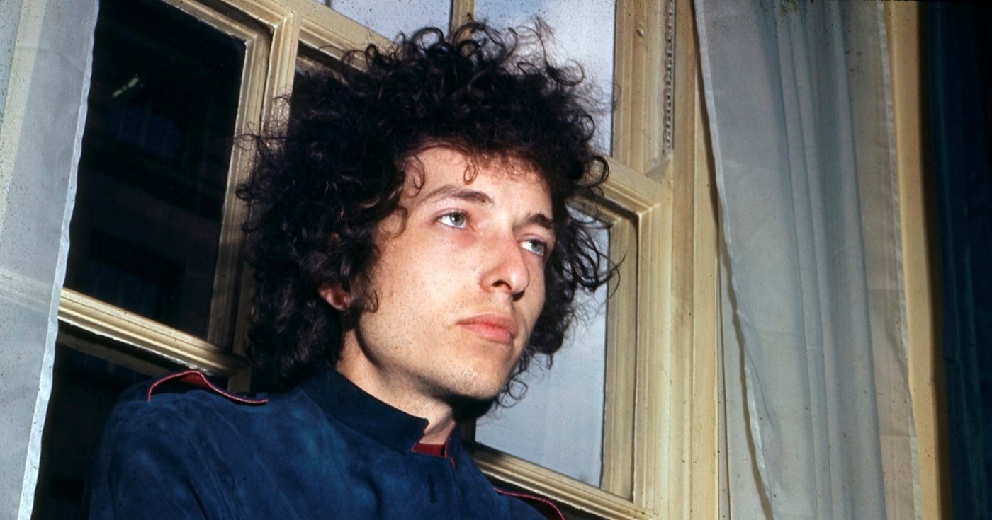 Nobelovac s gitarom koji je naučio rokere misliti