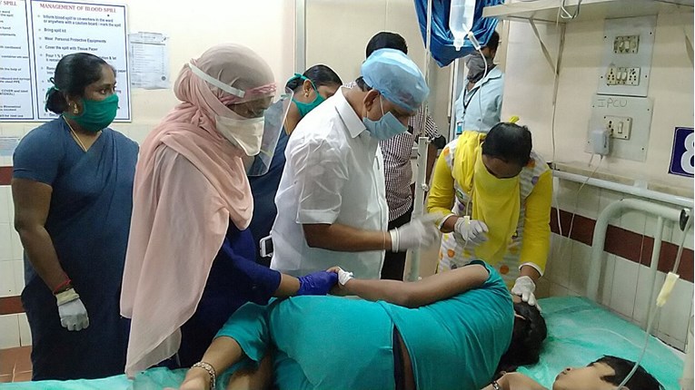 Iz mljekare na jugu Indije procurio amonijak, više ljudi završilo u bolnici