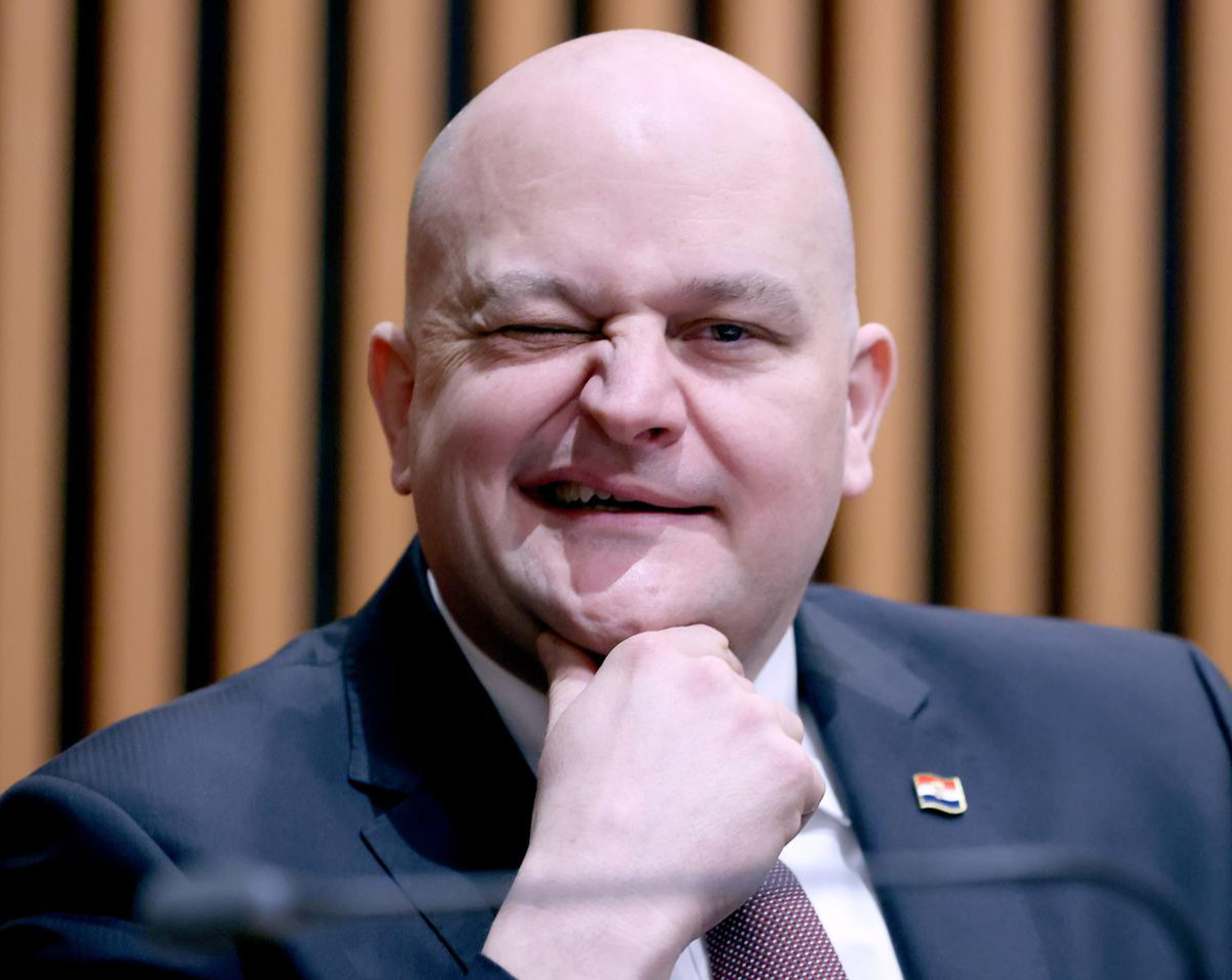 Kakav to zakon imamo? Oni koji kradu struju i gori im svjetlo ne mogu biti kažnjeni