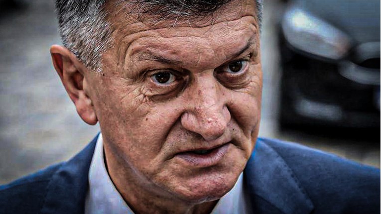Pljušte reakcije na Kujundžićevu smjenu, Bernardić misli da je otišao zbog SDP-a