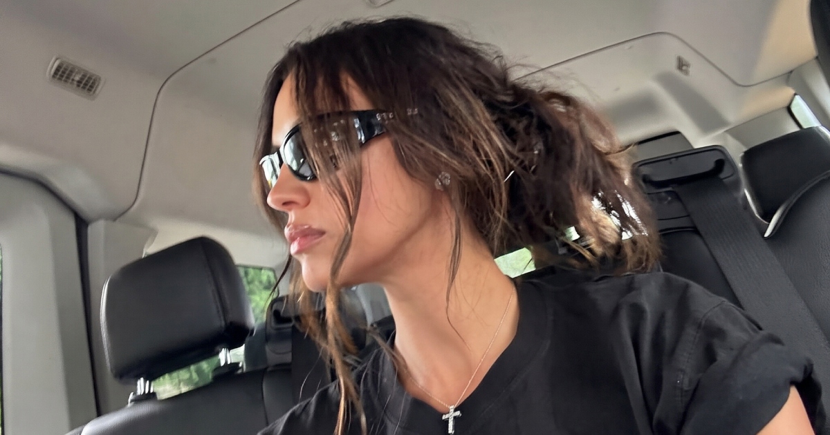 Irina Shayk novim fotkama zapalila internet, pozirala u toplesu