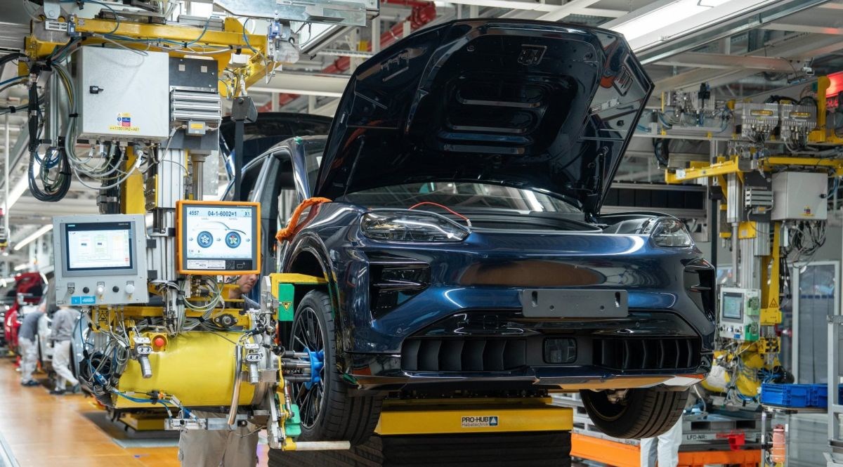 Porsche u Slovačkoj krenuo s proizvodnjom električnog Cayennea