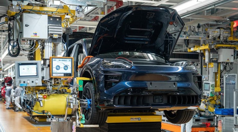 Najteži Porsche i službeno krenuo s proizvodnjom