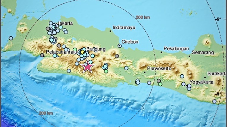 Potres magnitude 6.4 pogodio Indoneziju