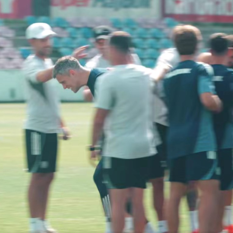 Igrači Hajduka napravili špalir za Lučića. Evo o čemu se radi