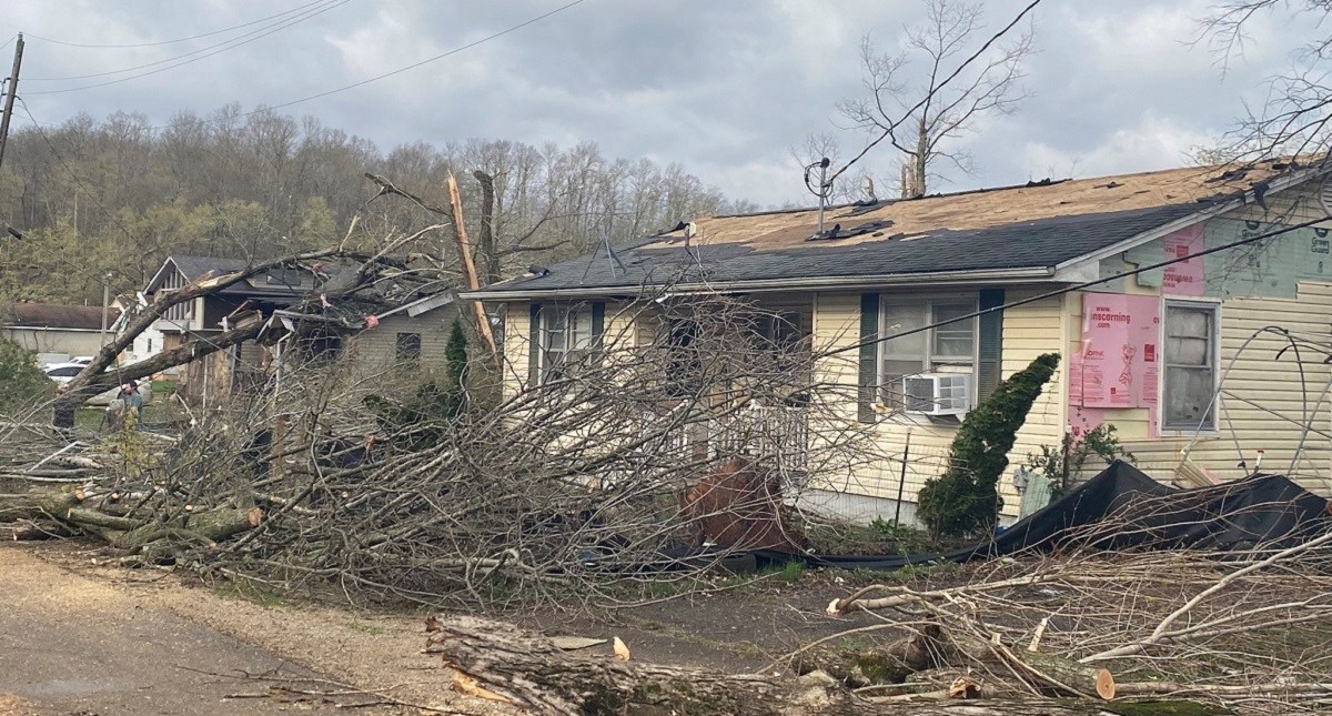 Novi snažan tornado pogodio SAD. Četiri osobe poginule, ogromna materijalna šteta