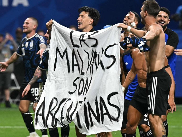 Pogledajte ratni transparent koji su Argentinci podigli nakon ulaska u finale