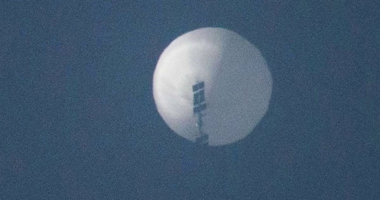 Amerikanci srušili kineski balon koji je letio iznad zemlje. Objavljena snimka