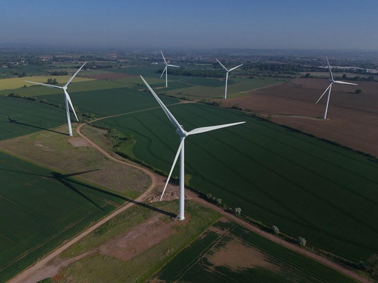 Trumpovi ministri: Obnovljivi izvori energije su jalovi, EU treba kupovati našu naftu