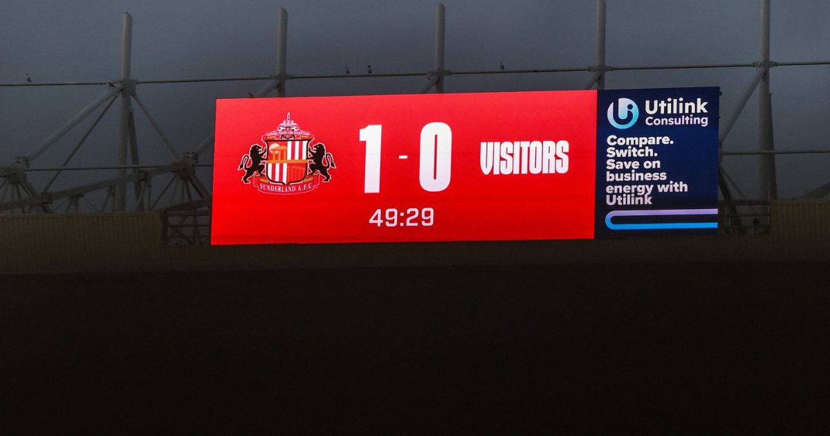 Fotografija semafora s jednog od najvećih derbija Premier lige je hit