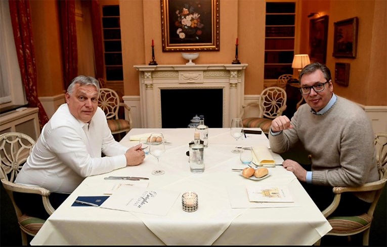 U Bruxellesu se sastali Vučić i Orban: "S prijateljem na večeri"