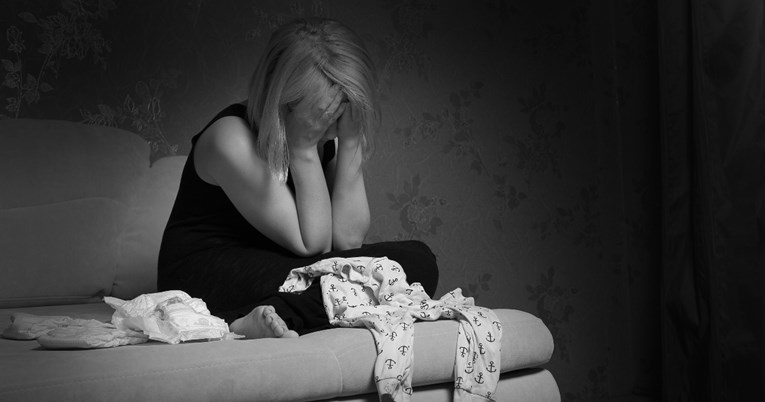 Što je postporođajna psihoza i po čemu se razlikuje od postporođajne depresije?