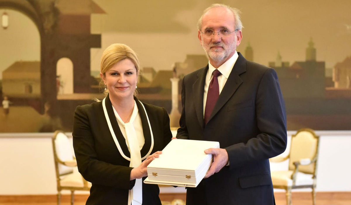 Kolinda posmrtno odlikovala novinara Frankfurter Allgemeine Zeitunga