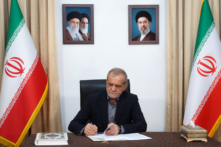 Iranski predsjednik: Da nemamo projektile, sravnili bi nas sa zemljom kao Gazu