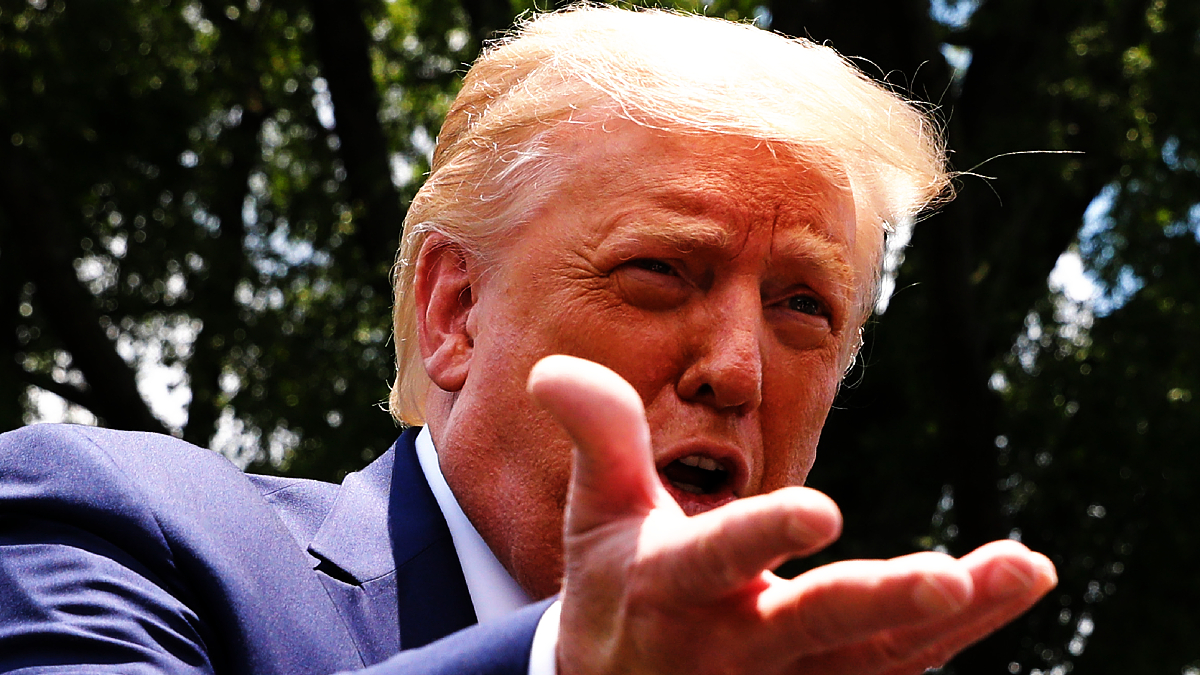 Trump zaostaje za Bidenom u anketama, smijenio je voditelja kampanje