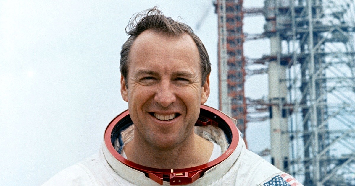 Umro zapovjednik Apolla 13