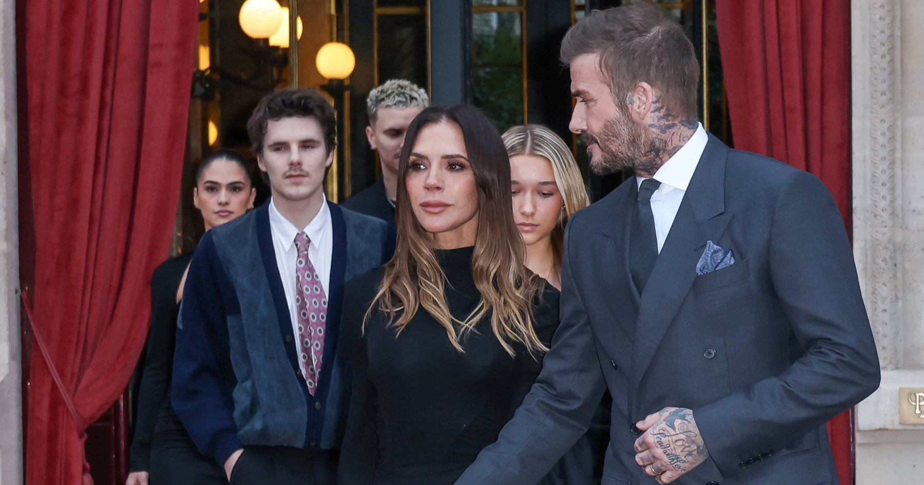 Victoria Beckham dobila prestižno modno odlikovanje u Parizu, podržala je obitelj
