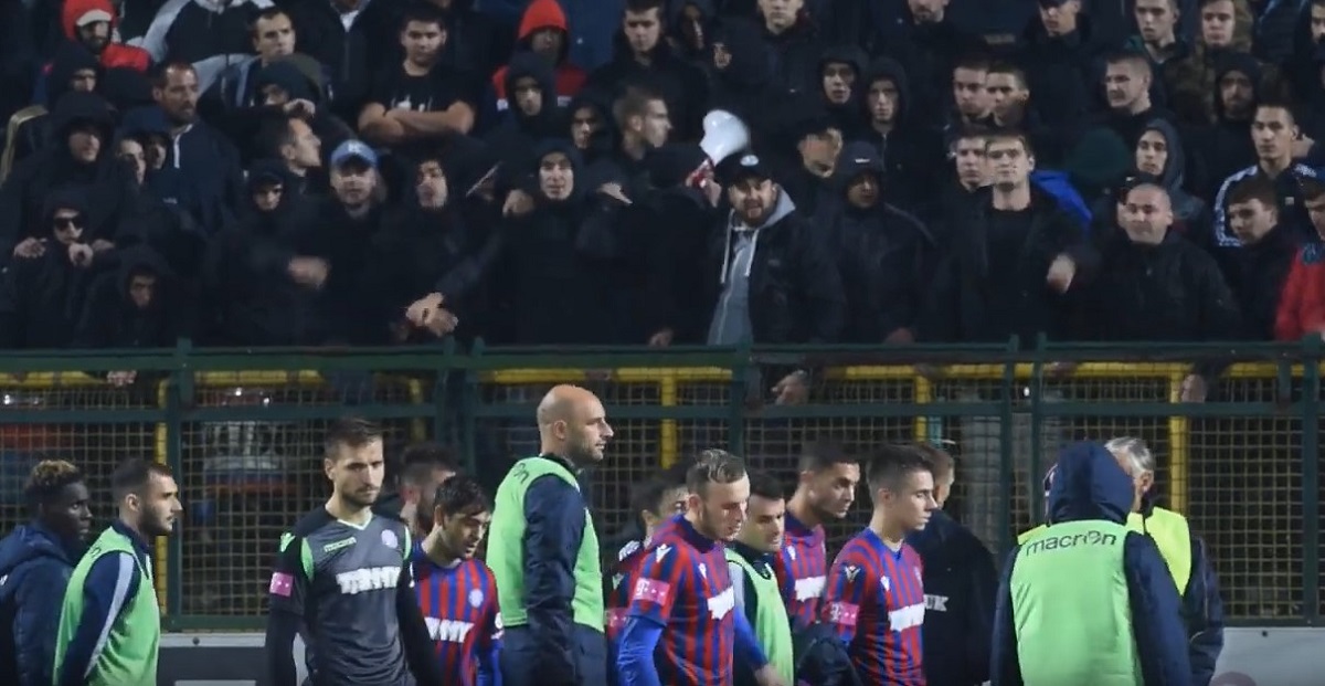 Torcida ponižavala igrače, tražili Burića: "A gdje je trener, smeće i kukavica?"
