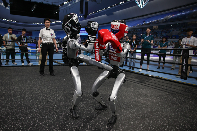 Kineski roboti impresionirali su publiku. Ulagače sad zanima mogu li stvarno raditi