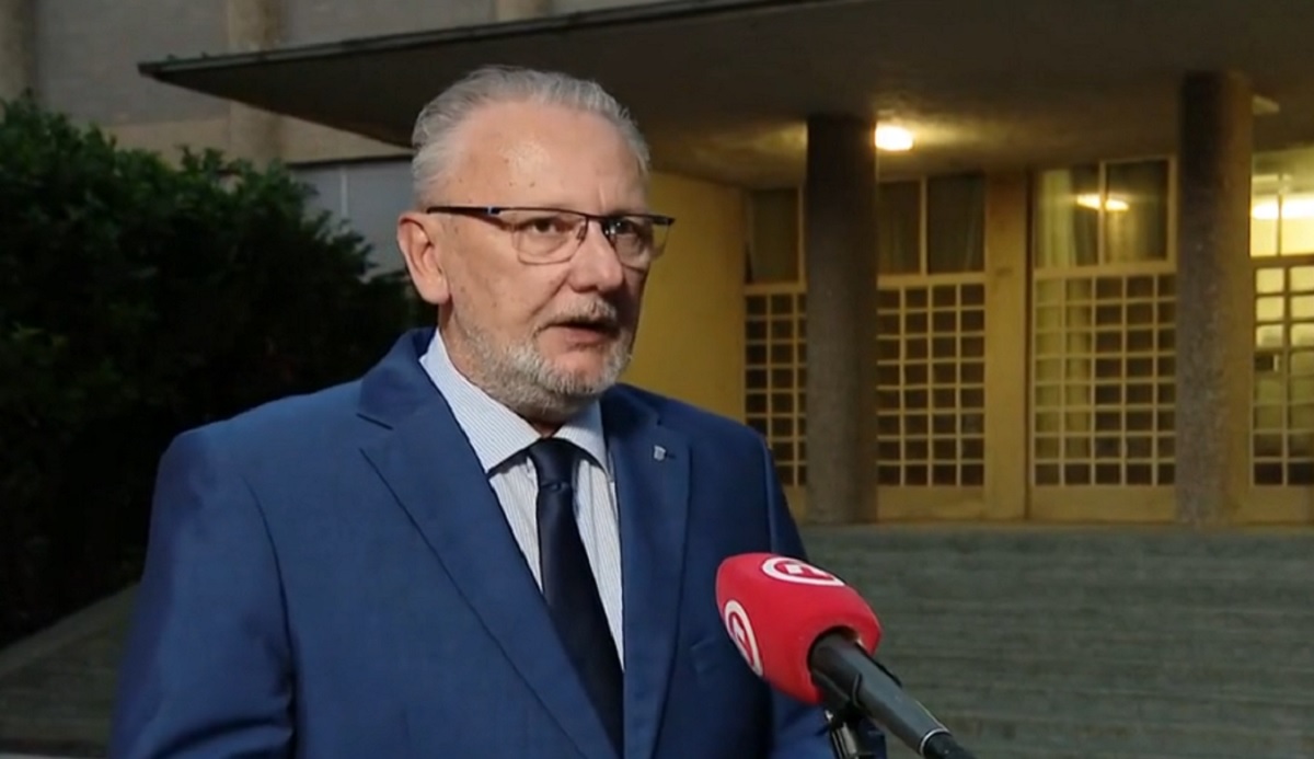 Božinović najavio: Moguće ukidanje maski u školama i u drugim županijama