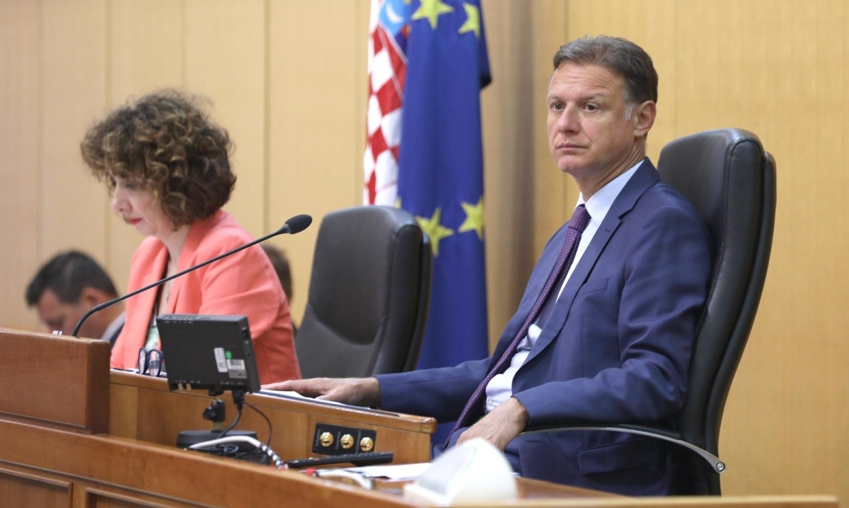 Njonjo o plinskoj aferi: Nemam namjeru sazivati izvanrednu sjednicu sabora