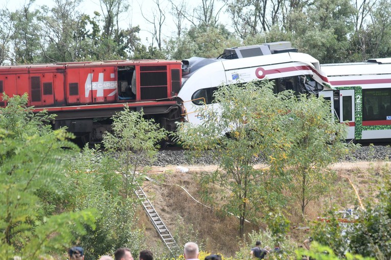 Vatrogasci opisali kako je izgledala intervencija nakon sudara vlakova