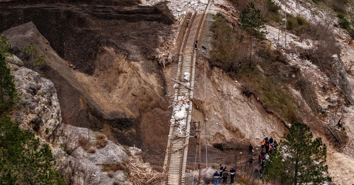 BiH: Firmi koja besplatno radi na pruzi u Donjoj Jablanici ukradeno 300 litara goriva