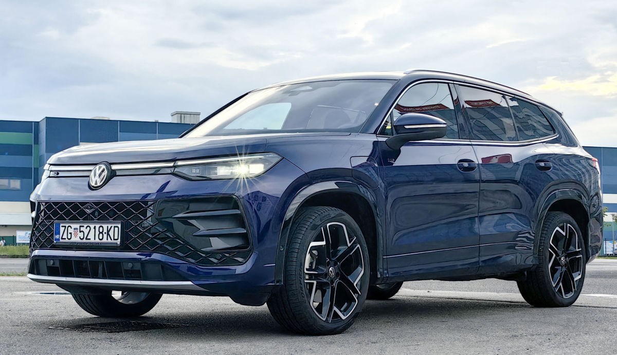 Volkswagen Tayron novi je div iz Wolfsburga. Struja uz R-Line dekor odlično mu stoji