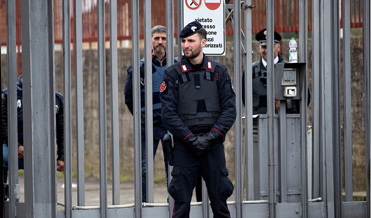 Talijanski mafijaš u zatvoru ugrizao prst čuvaru i progutao ga