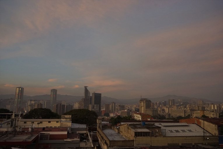 VIDEO Pogledajte snimke iz Venezuele nakon napada, vide se busevi izrešetani gelerima