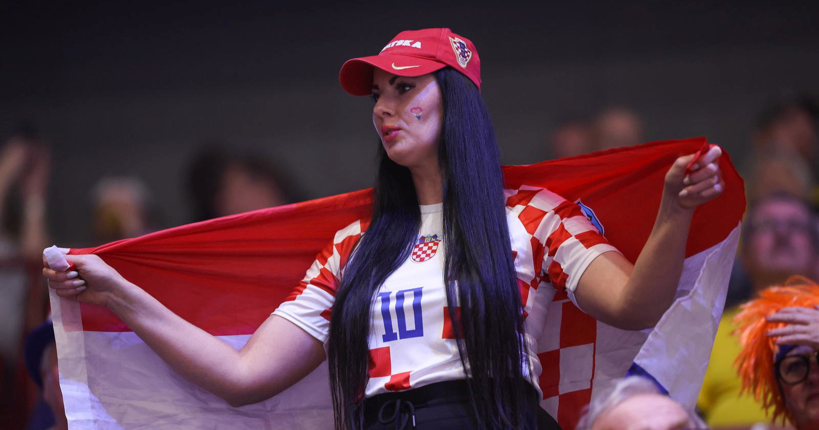 FOTO Navijači bodre hrvatske rukometaše u najtežoj utakmici Eura u Malmöu