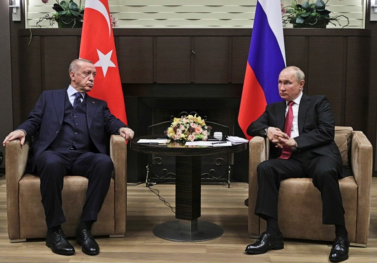 Putin i Erdogan odali počast Elizabeti II.