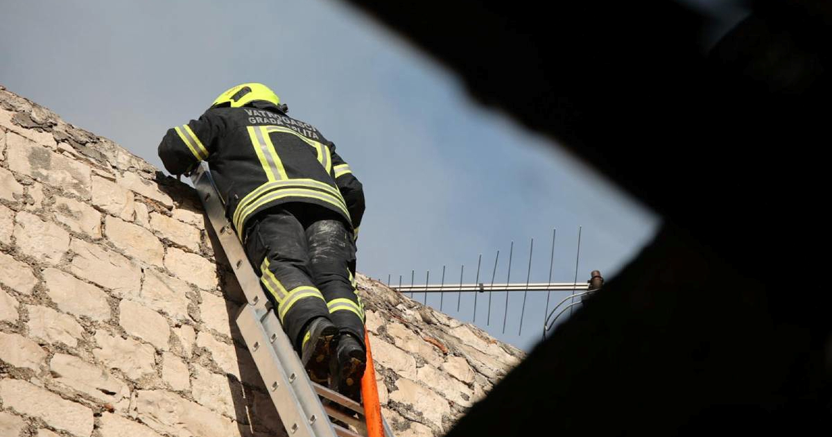 Sezona grijanja donosi više požara, vatrogasci pozivaju na oprez