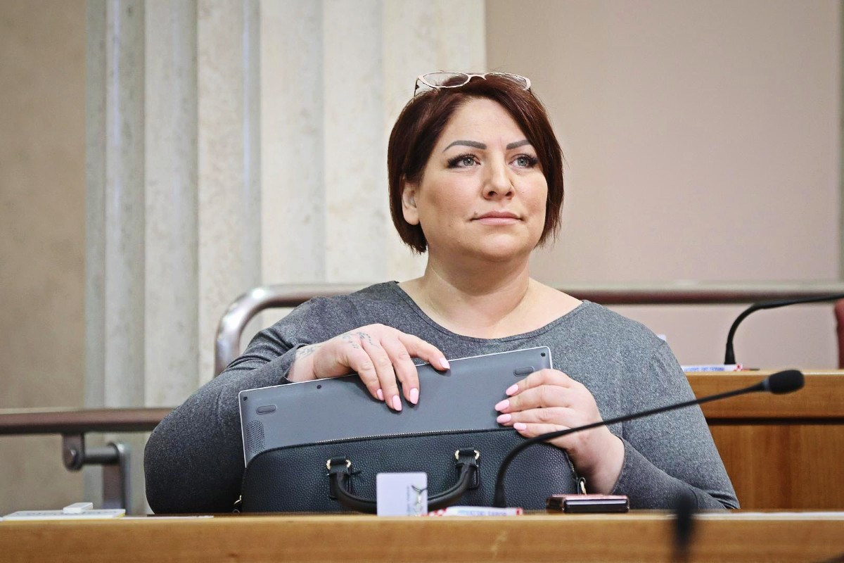 Zastupnica u saboru: Nedostaje nam nekoliko tisuća pomoćnika u nastavi