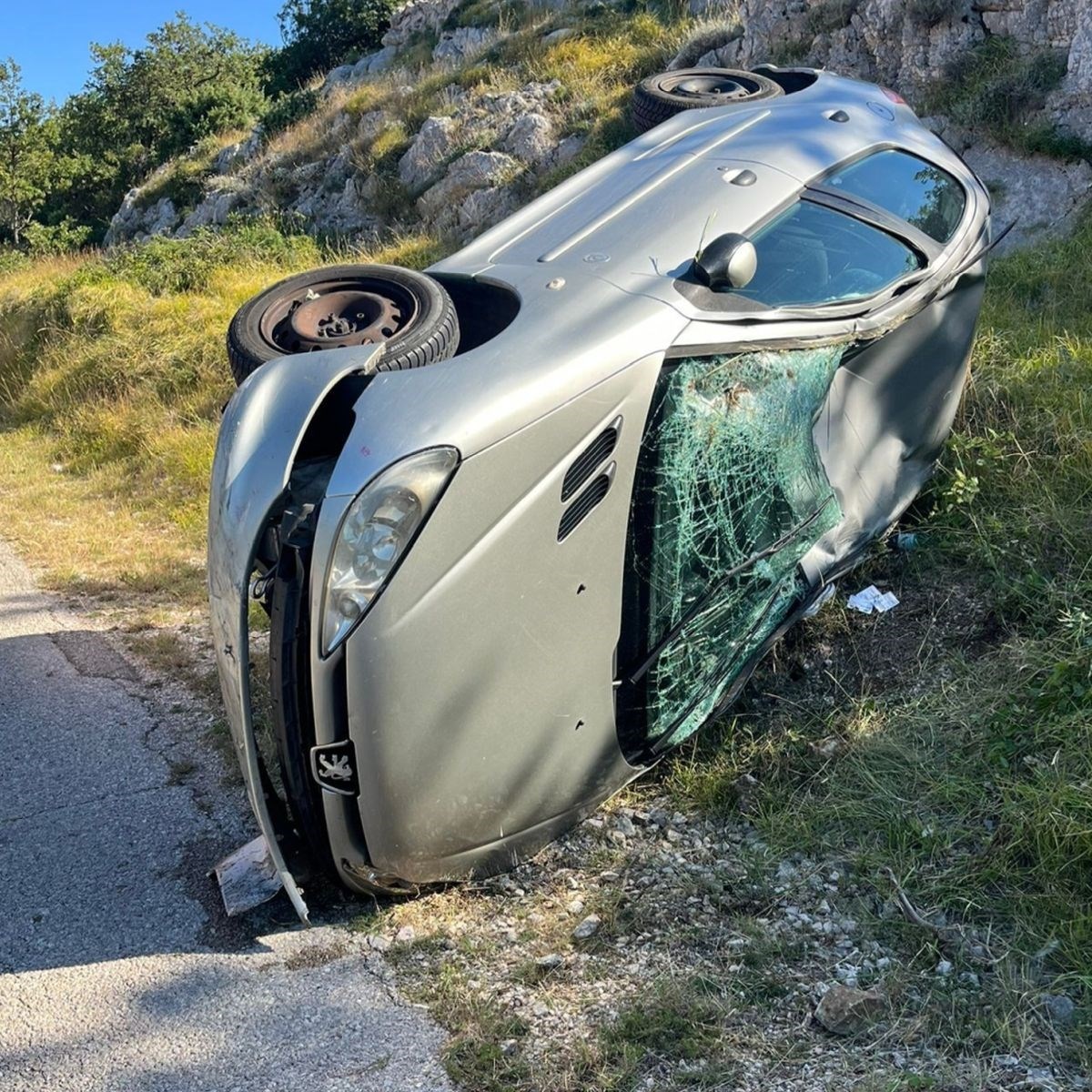 Prometna nesreća na Krku, auto se prevrnuo