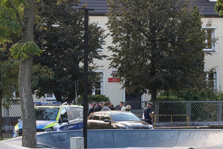 Učenik u Poljskoj mačetom napao kolege i nastavnike, desetero ranjenih