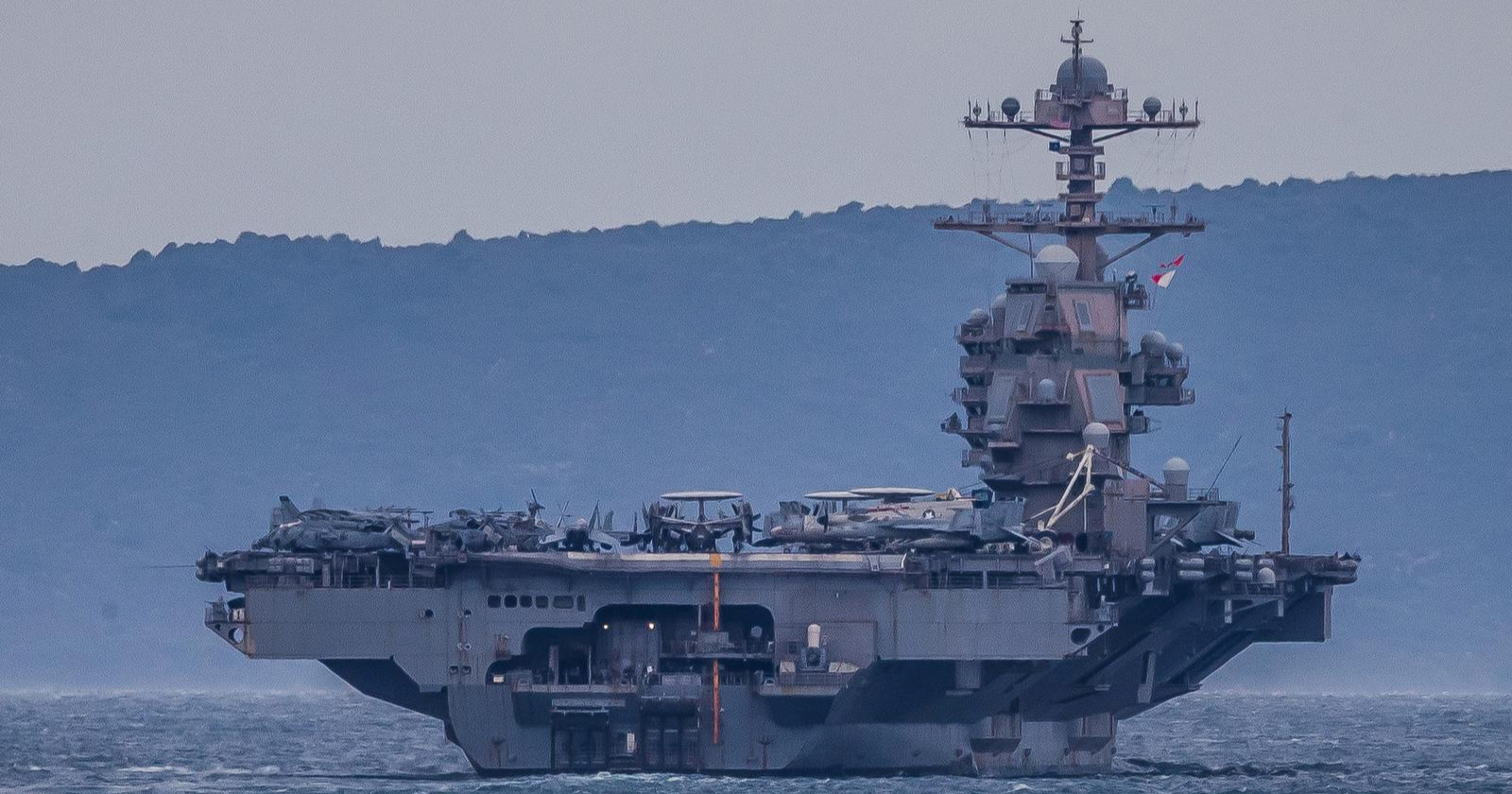 U Splitu htjeli prosvjed zbog američkog nosača aviona. Ovaj ih preduhitrio i otišao