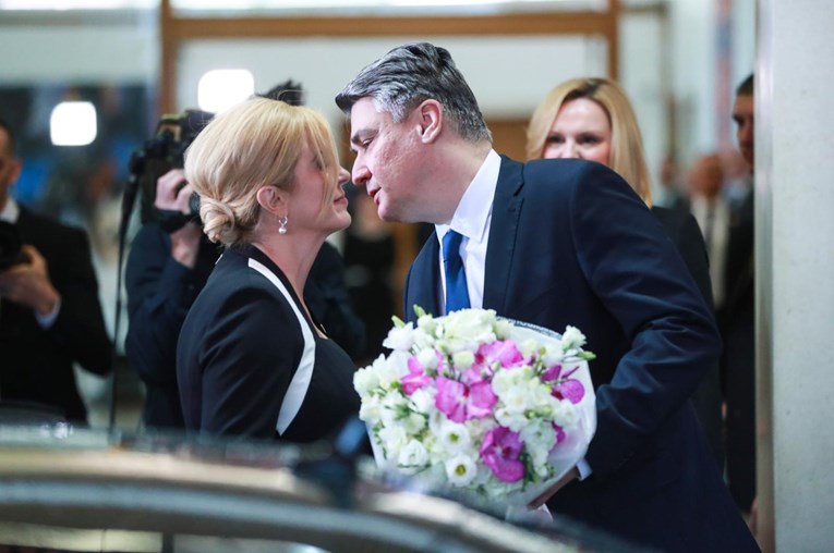 VIDEO Milanović je Kolindu ispratio s Pantovčaka, dao joj buket cvijeća