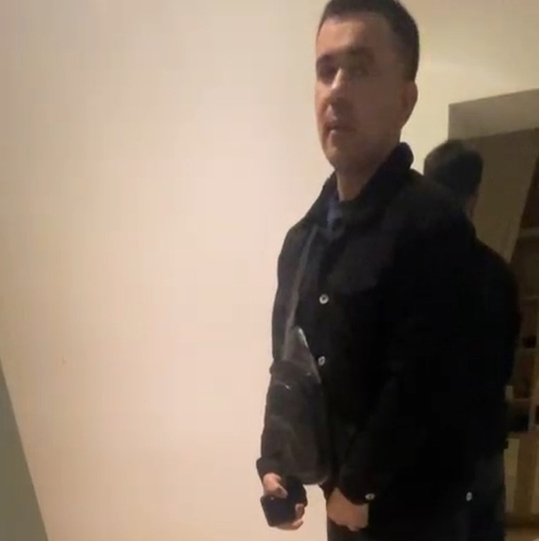 Policija traži ovog muškarca