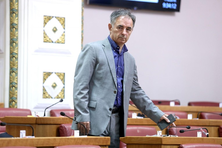 Pupovac se nada da će Kuščević napustiti vladu prije rasprave o opozivu